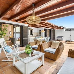 villa-lanzarote-aira.in-canary-islands.com/