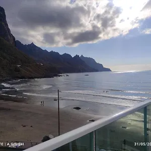 ocean-front-la-maresia-holiday-2-apartments.in-canary-islands.com/